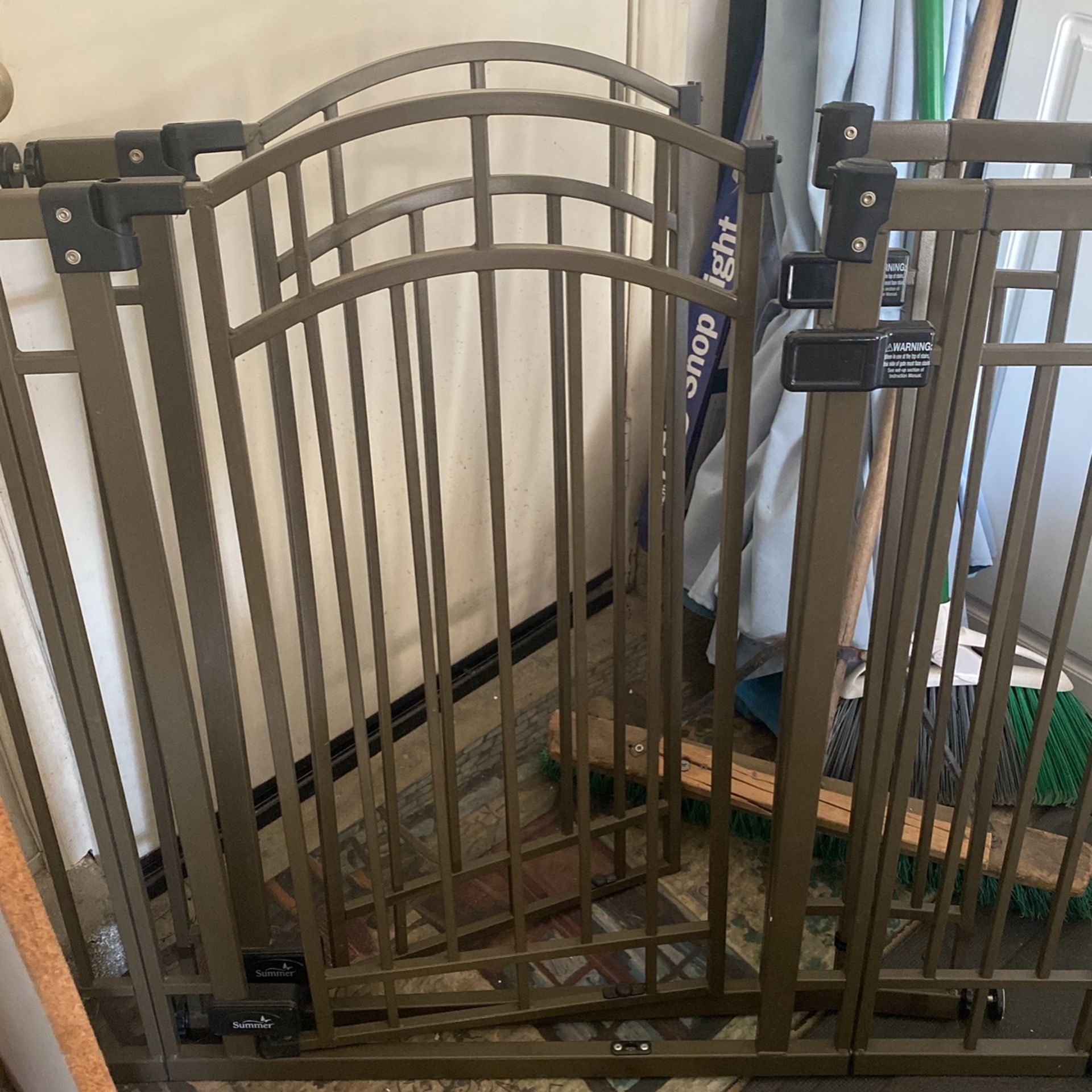 FREE Pet/ Baby gates