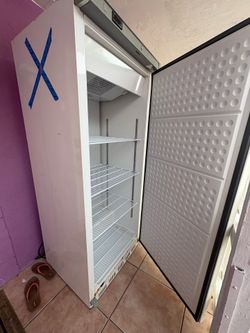 MoTak one section reach in freezer 115v