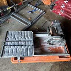Ridgid Tile Cutter With Dtand
