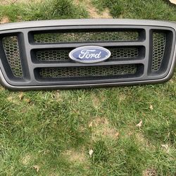 2004-2008 Ford F-150 Front Grille 4L34-8200-CZW OEM