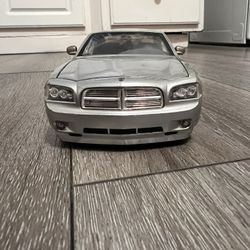 Diecast 1/24 Scale JADA DUB CITY 2006 DODGE CHARGER R/T SILVER 