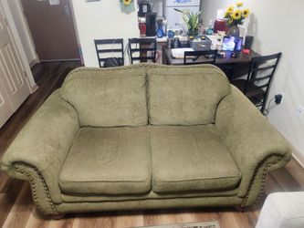 Selling love seat