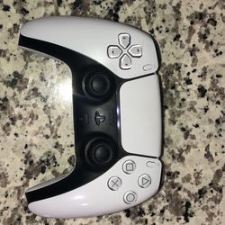 PlayStation 5 DualSense Controller