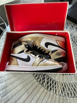 AIRE JORDAN Mid Se Metallic Gold White
