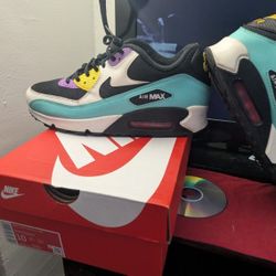 Nike Shoes 