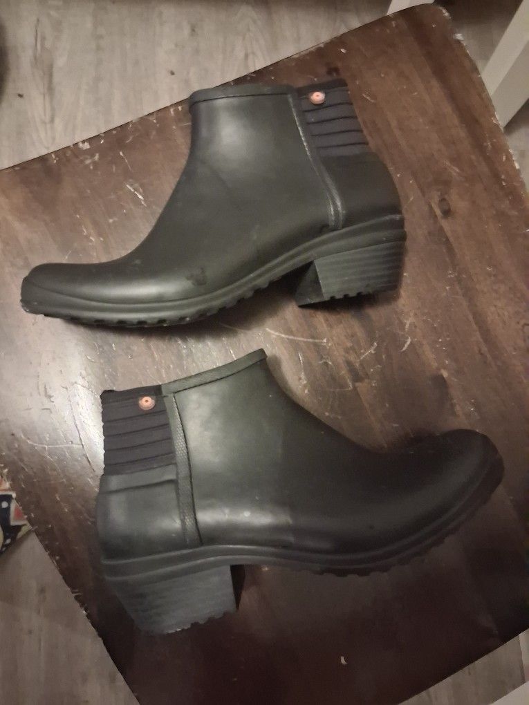 Like New Boggs Vista Ankle Boot Sz 7