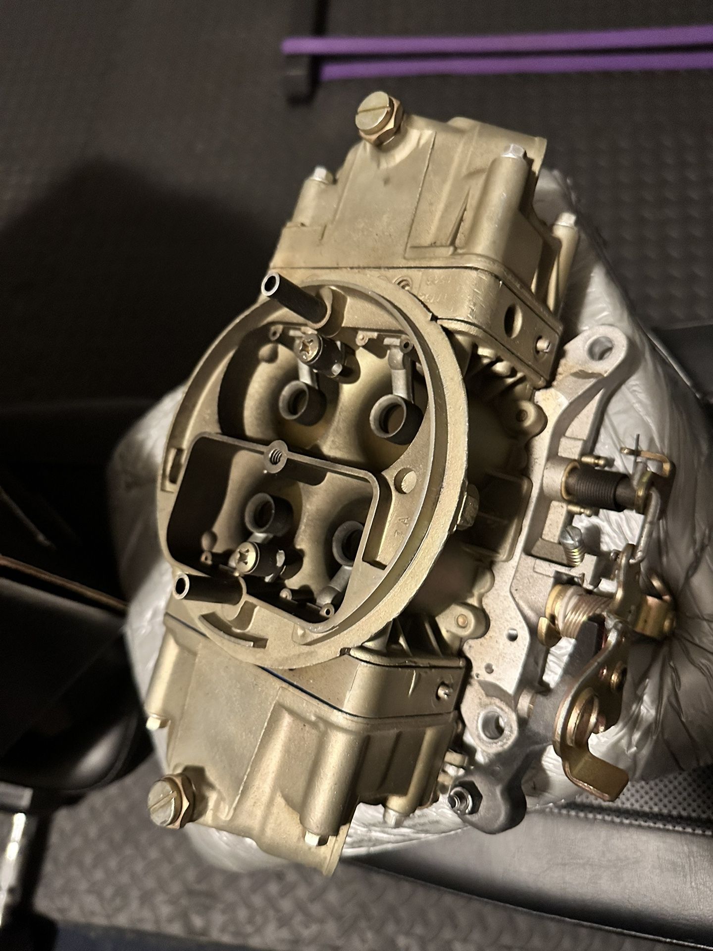 4 Barrel HOLLEY Carburetor.. High Performance.. 850 for Sale in Las