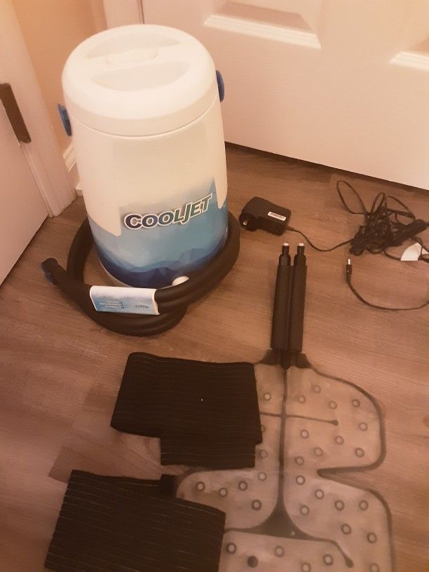 CoolJet Cold Therapy Machine with Straps "DeRoyal"
