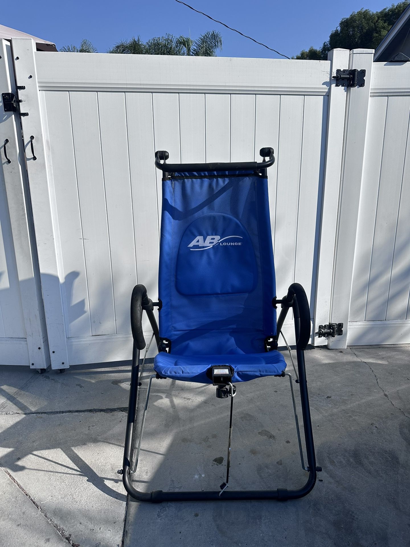 Ab Lounge Chair