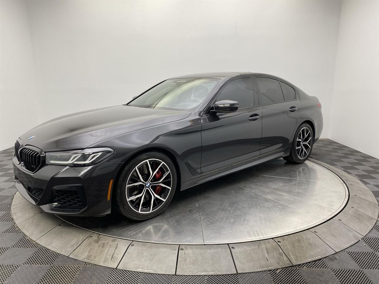 2023 BMW M550