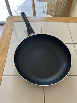 Almost New Non-stick Pan