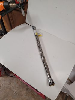 SharkBite

1 in. Push-to-Connect X 1
in. FIP x 24 in. Corrugated
Stainless Steel Water
Softener Connector