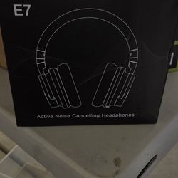 Headphones 