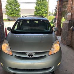 2010 Toyota Sienna