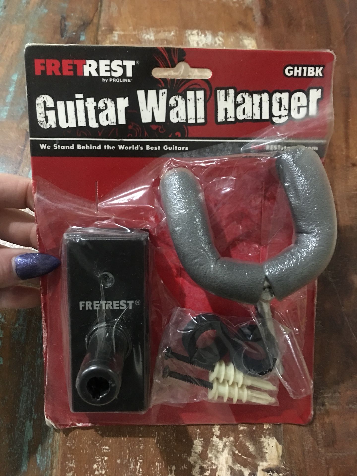 Guitar wall mount (never used)