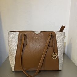 Michael Kors - Taryn Large Signature Logo and Leather Tote Bag