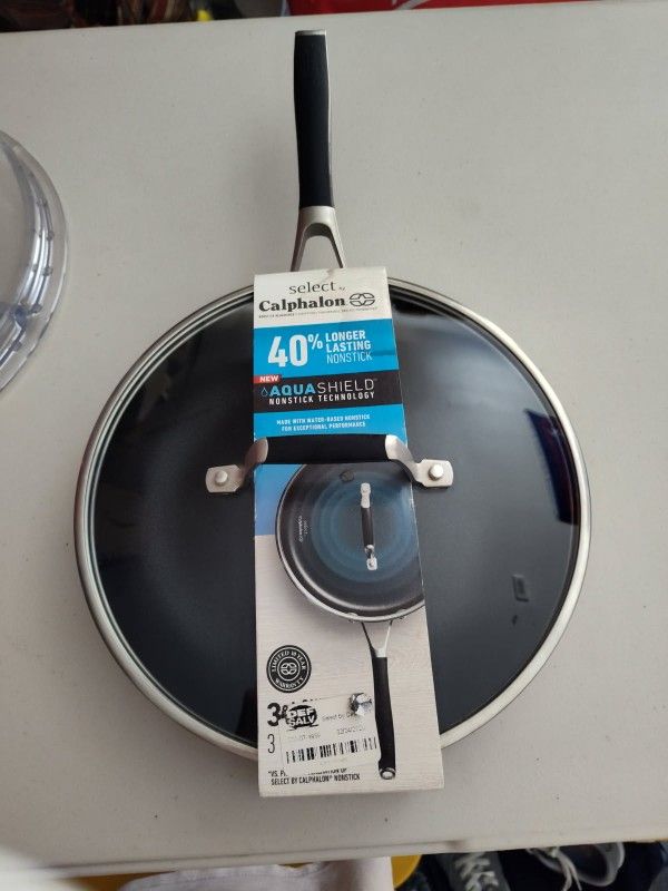 New Calphalon Saute Pan With Lid $30