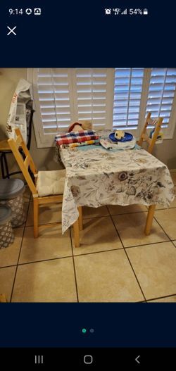 Ikea Table And 2 Chairs