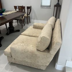 Classic 2 Seat Loveseat Sofa