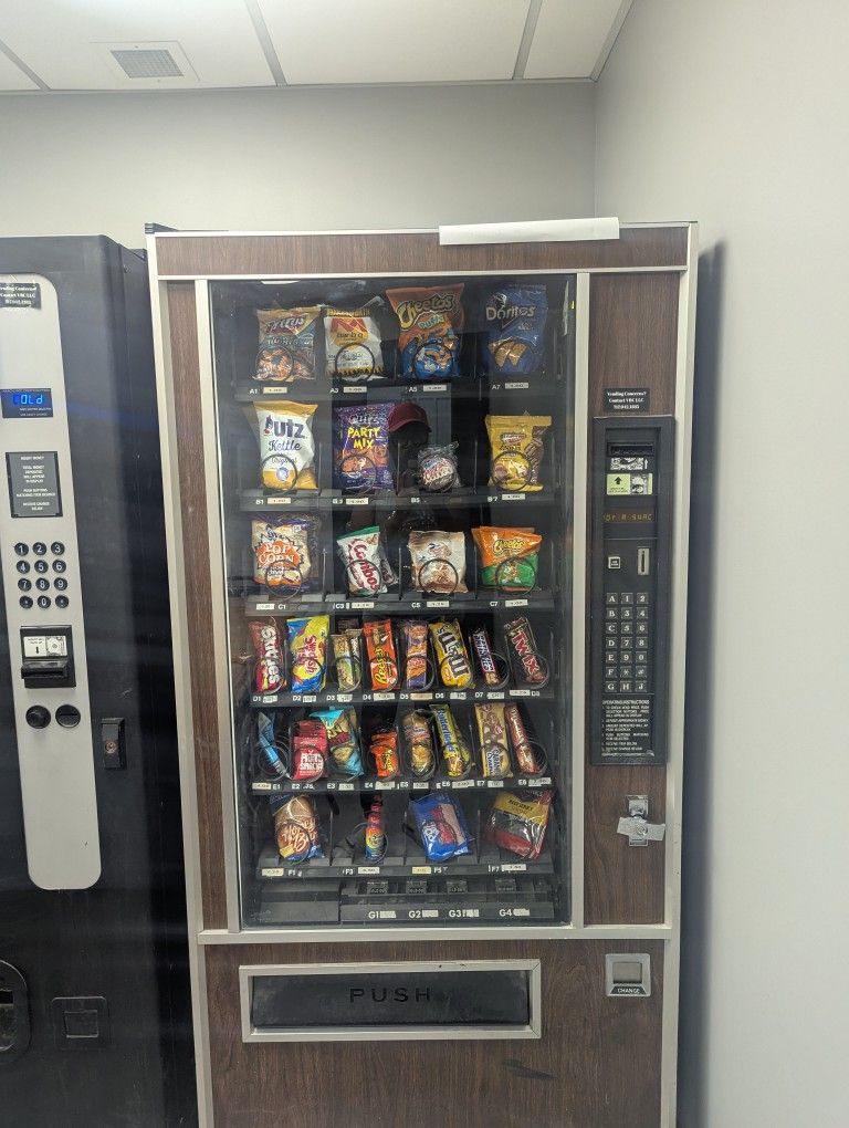 Snack And Beverage Machine