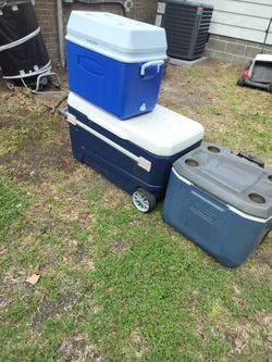 Beast cooler club in good condition could use a little cleaning but nice