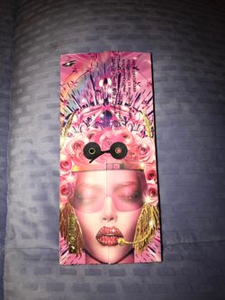 Pat McGrath Labs Heutopian Mothership Palette Broken/Mended