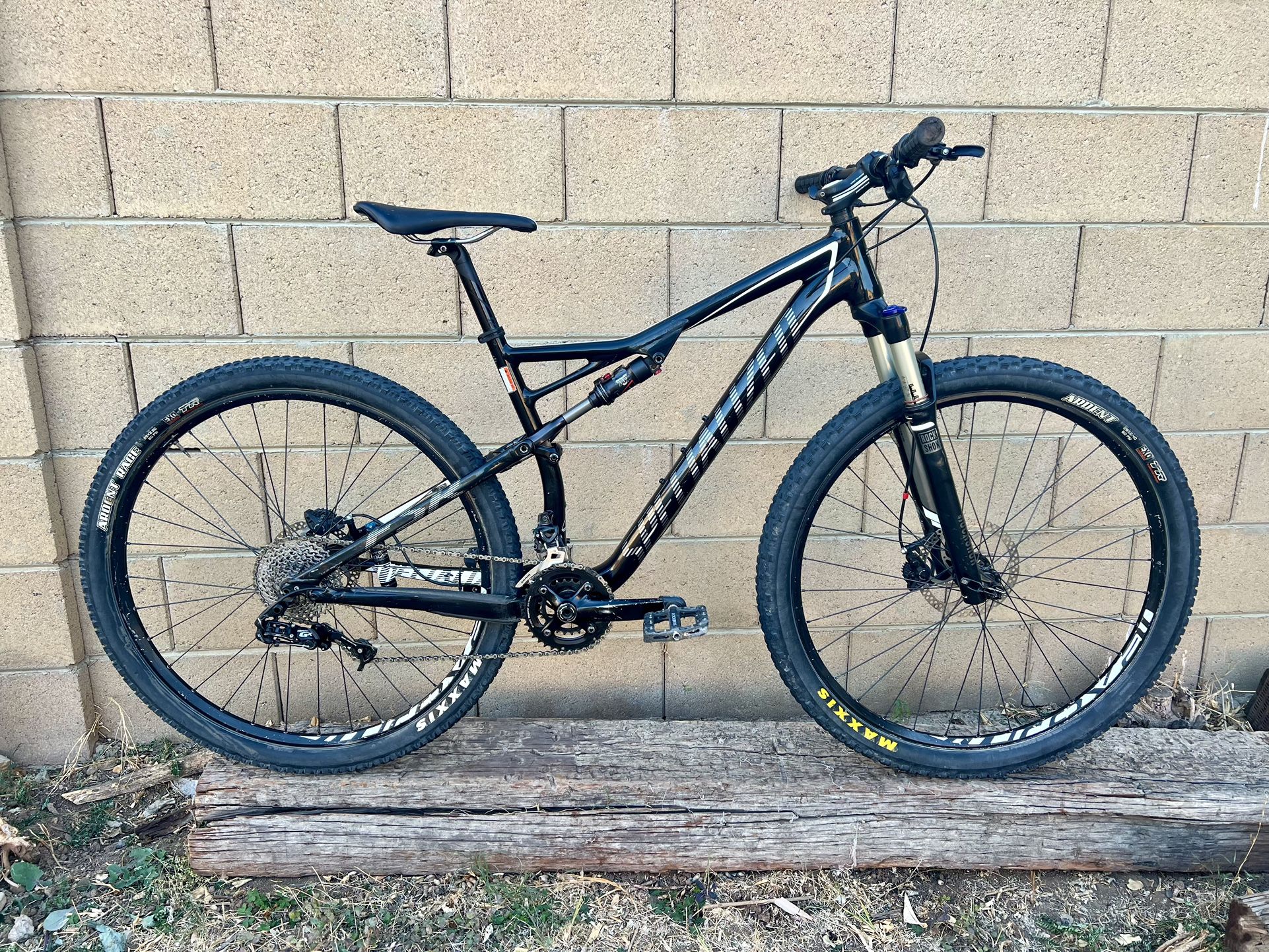 2015 Specialized Epic Comp 29er Full Suspension Mountain Bike π΅