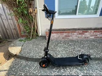 NIU KQi3 Pro Electric Kick Scooter