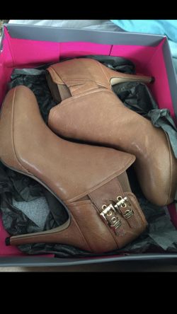 Shoe boot By Designer Vince Camuto Size 10