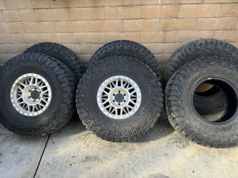 38/13.5r17 Falken RT&Raceline Ryno Rims