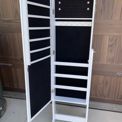 Jewelry Cabinet/mirror and Lights