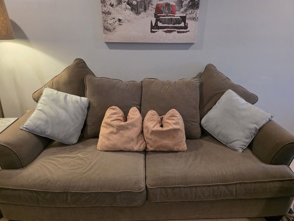 Love Seat/Couch