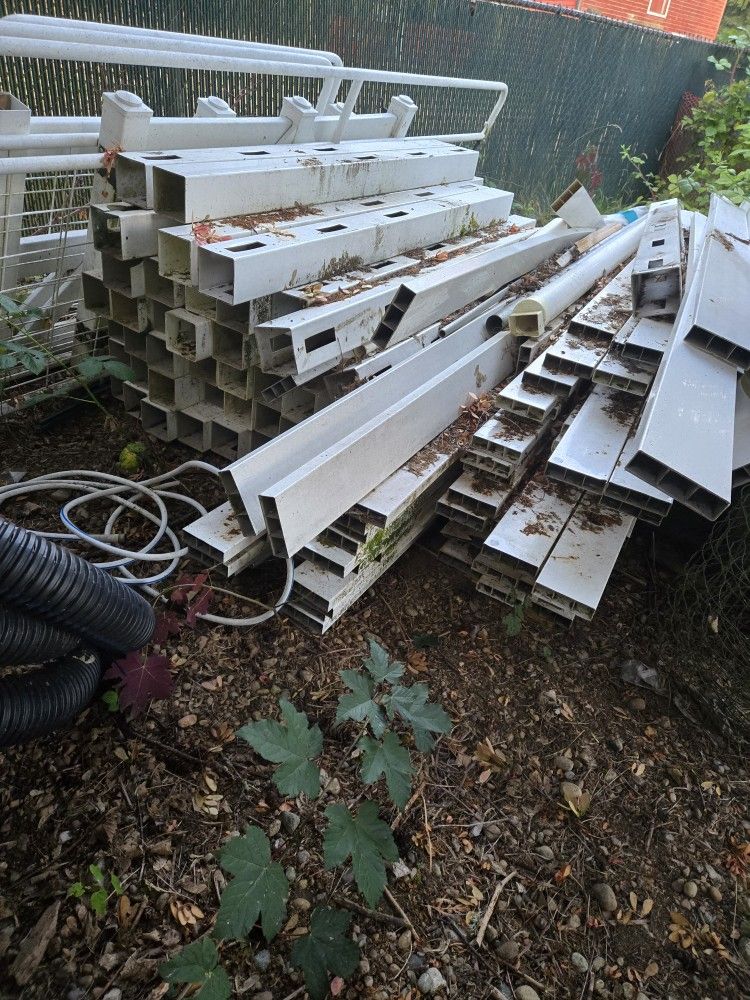 Vinyl Fencing