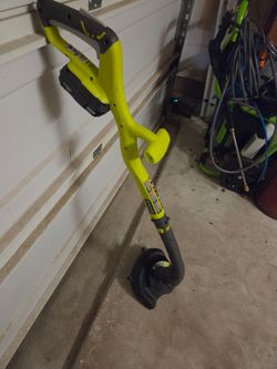 Ryobi Trimmer 18V ONE+ IntelliPort with Battery Charger