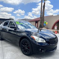2012 Infiniti M37