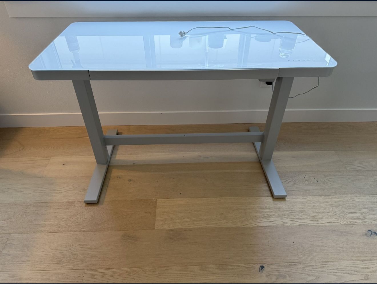 Tresanti (Costco) Standing Desk - Like New