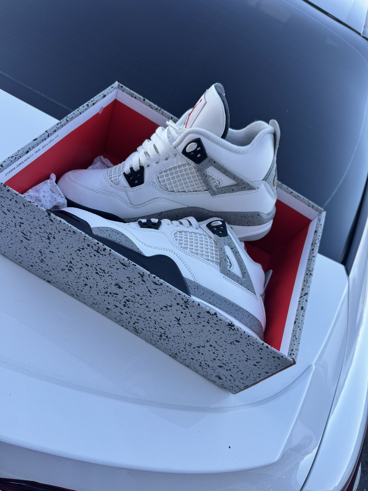 Jordan 4 White Cements 