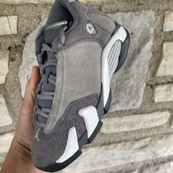 Air Jordan 14 Retro Flint Grey Size 4y ( pick up only ) $25 FIRM