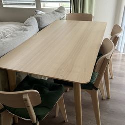 TABLE WITH CHAIR SET
