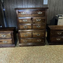 Dresser And Nightstands Set 