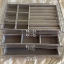 jewelry organizer/holder