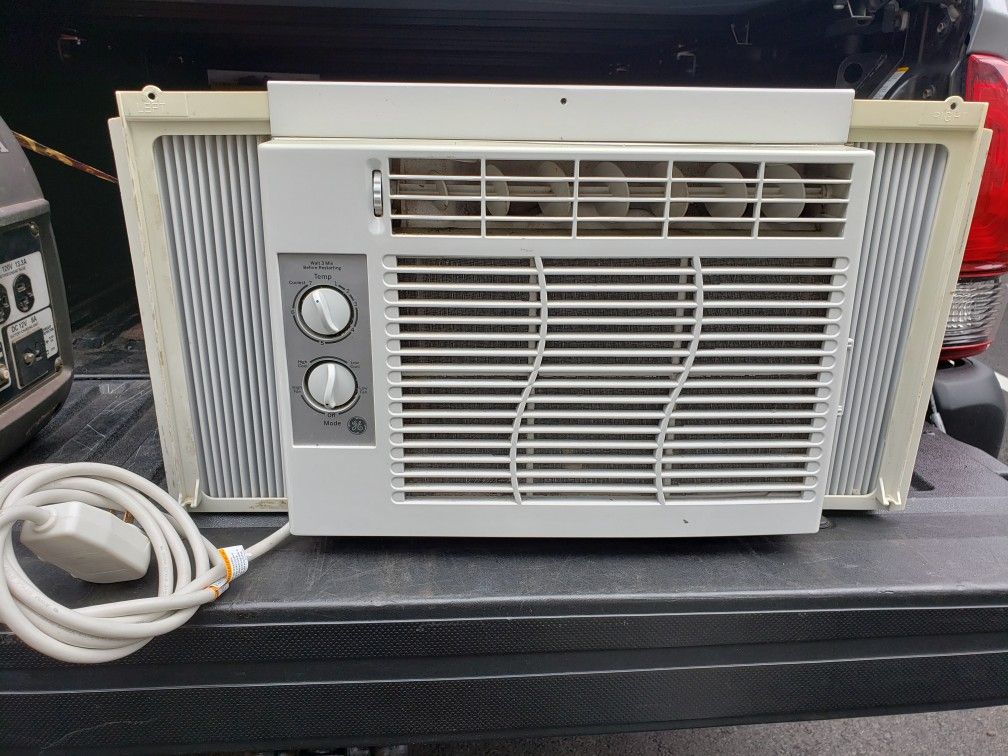 GE 5,000 BTU air conditioner