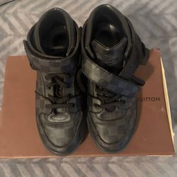 Louis Vuitton Damier Gris High Top Trainer (size 8)