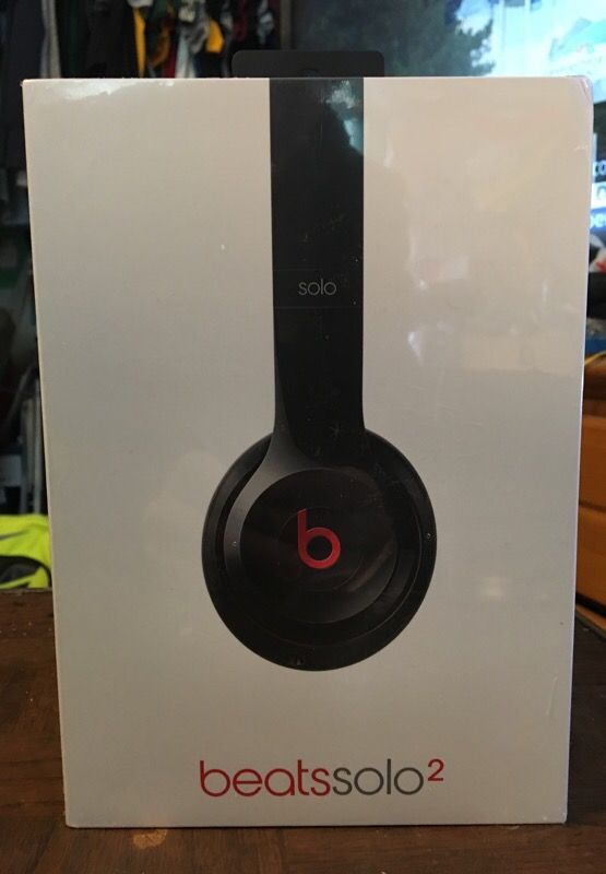 New in Plastic Beats Solo 2