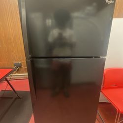 Top Freezer Whirpool Fridge/ Nevera Whirpool