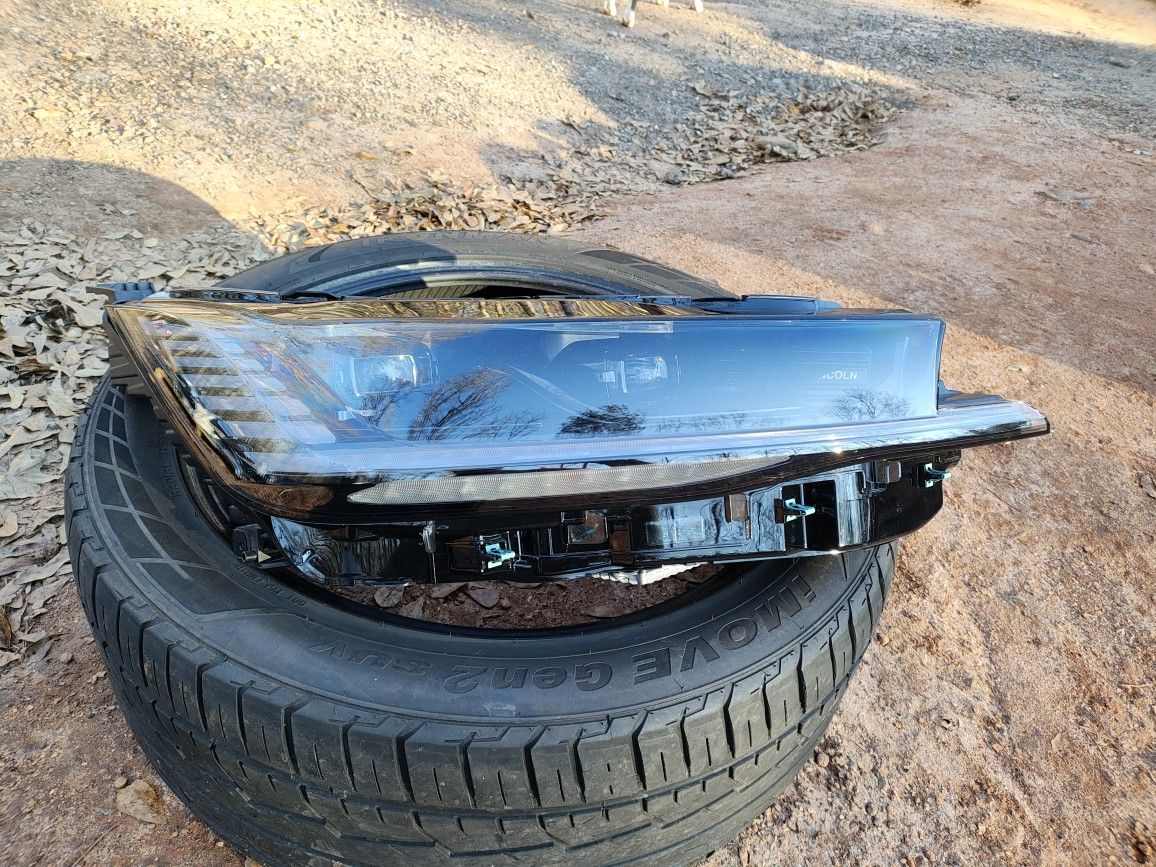 2021 To 2024 Lincoln Natalius Passenger Side Headlight OEM Original Part Perfect Condition