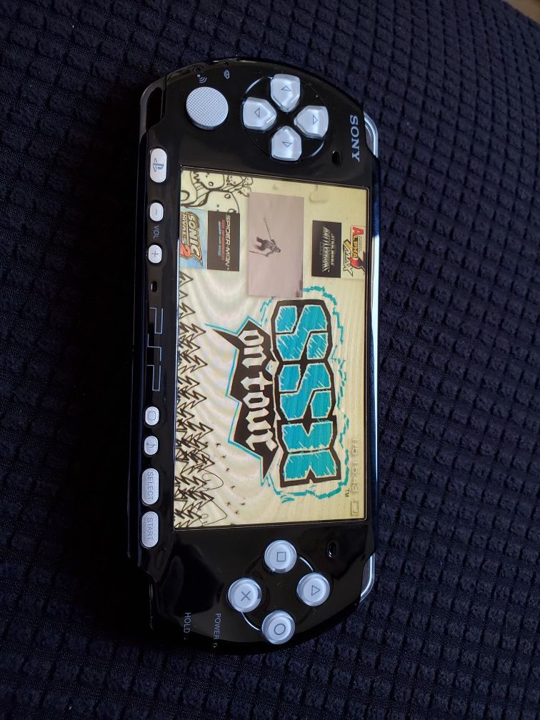 BLACK/WHITE 3001 * SLIM * - PSP - WITH 5,000 GAMES !!!