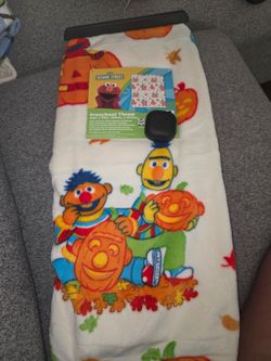 Sesame Street Halloween 🎃 Toddler Blanket