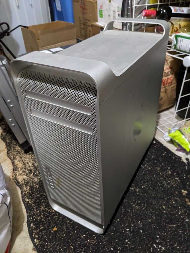 Vintage Mac Pro w/ All-Steel Case