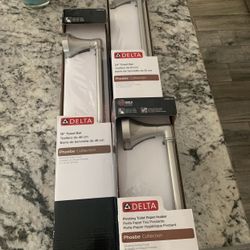 Bathroom Hardware Set Of 3 